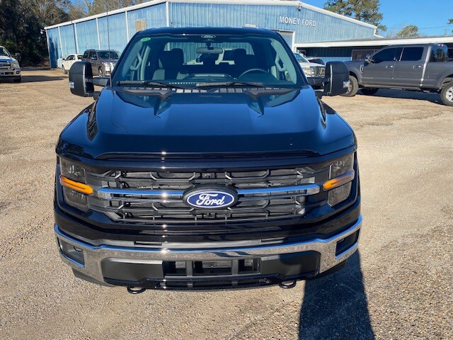 2025 Ford F-150 XLT photo 3