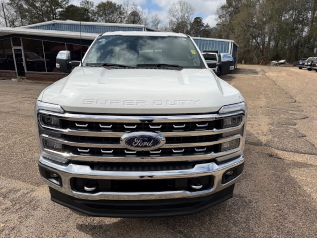 Used 2024 Ford F-250SD Lariat Truck