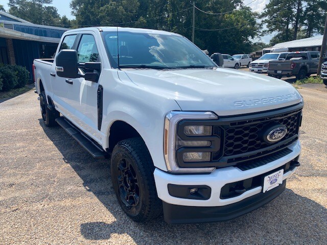 2026 Ford F-250 XL photo 4