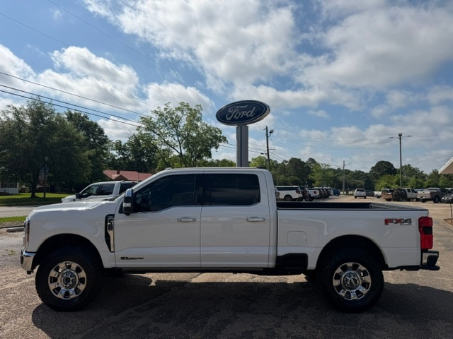 2024 Ford F-350 Lariat 4x4 Crew Cab 6-3/4' Box SRW's photo