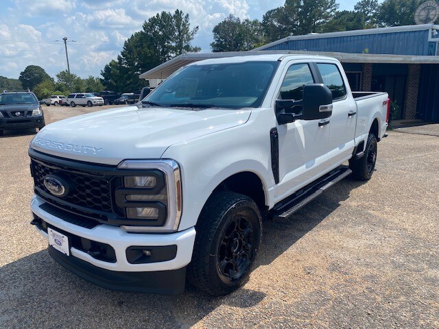 2026 Ford F-250 XL photo 2