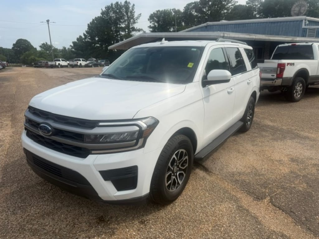 Used 2024 Ford Expedition XLT SUV