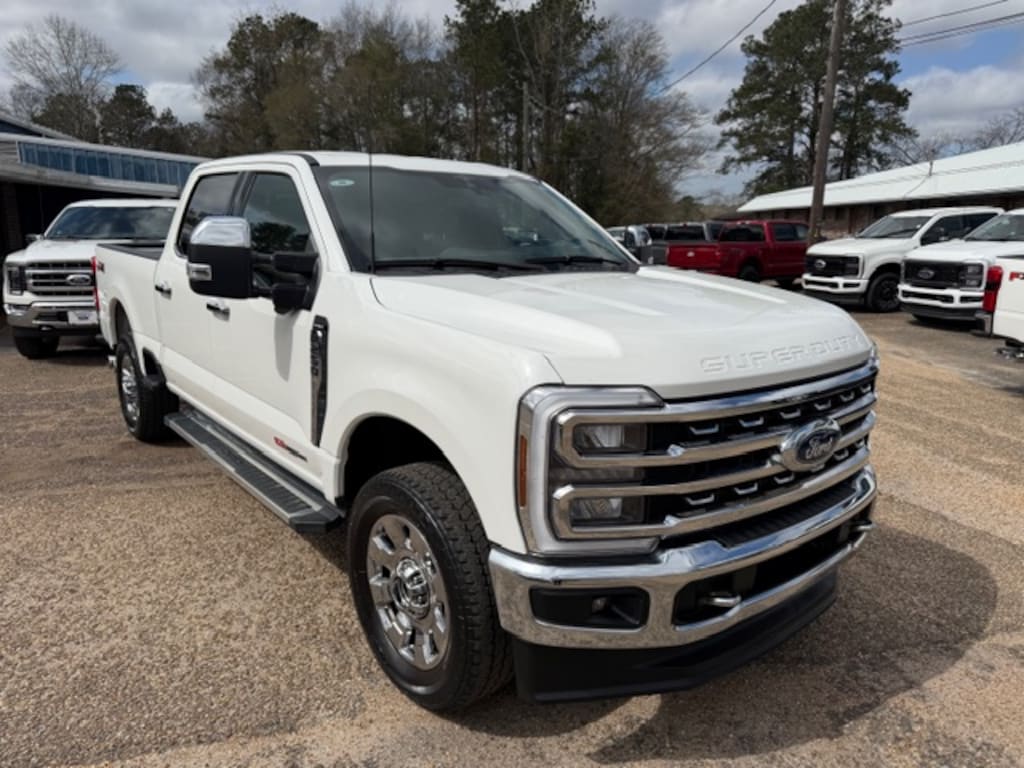 Used 2024 Ford F-250SD Lariat Truck