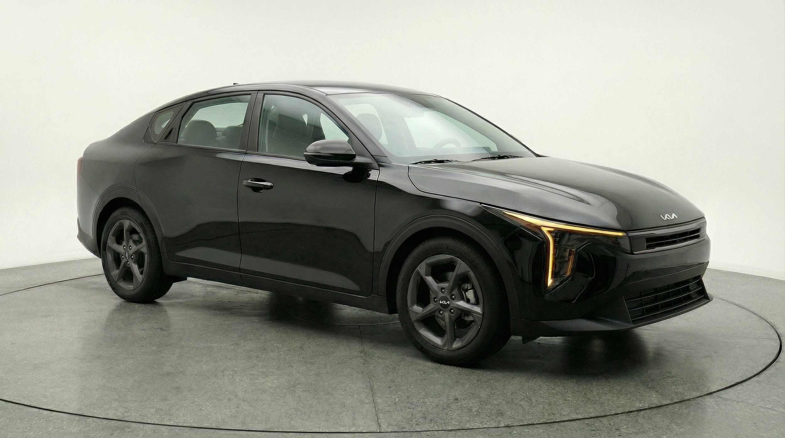 Thumbnail: 2025 Kia K4 - 1