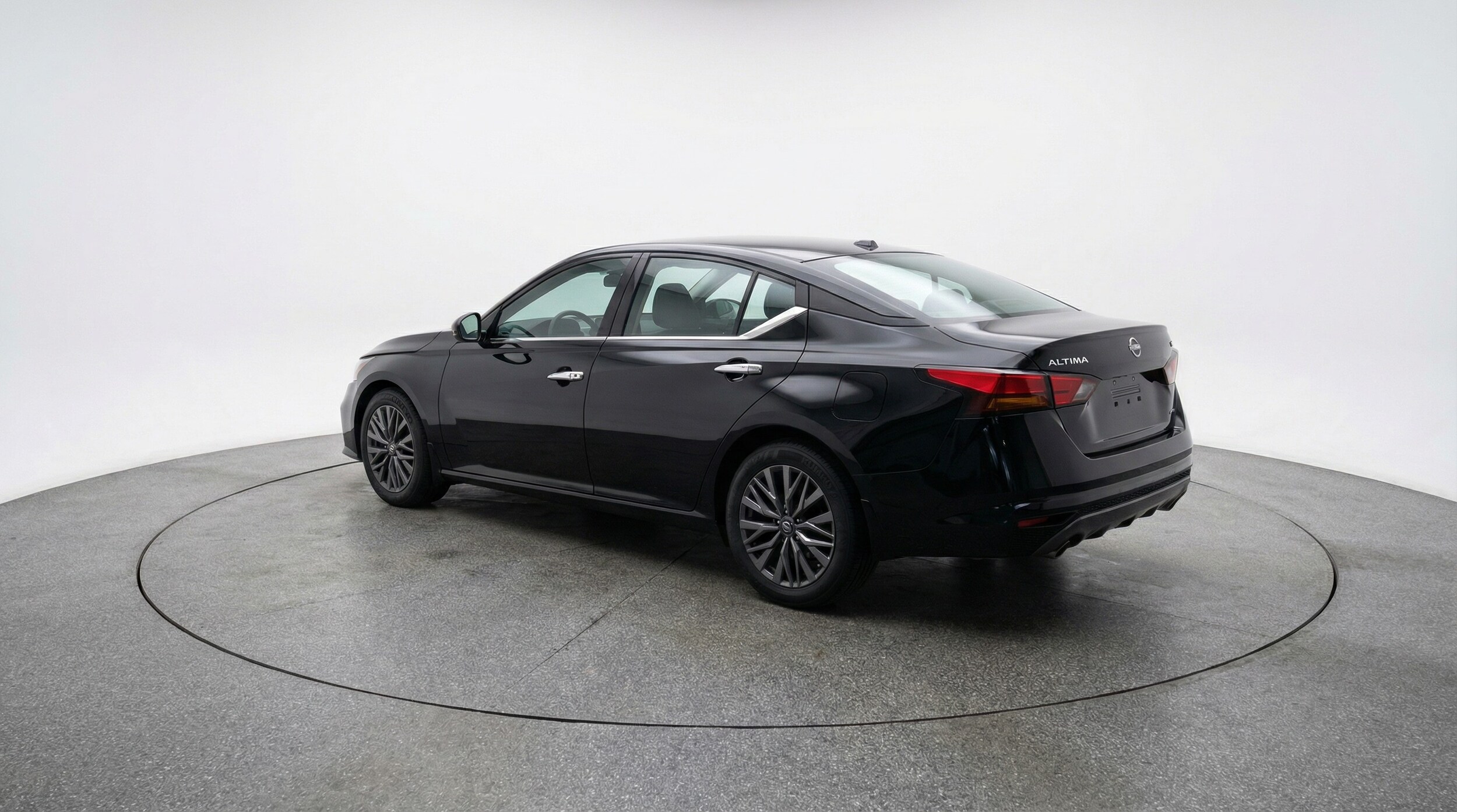 Thumbnail: 2025 Nissan Altima - 5