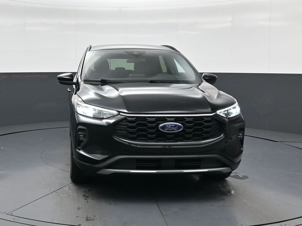 Used 2025 Ford Escape ST-Line Select SUV