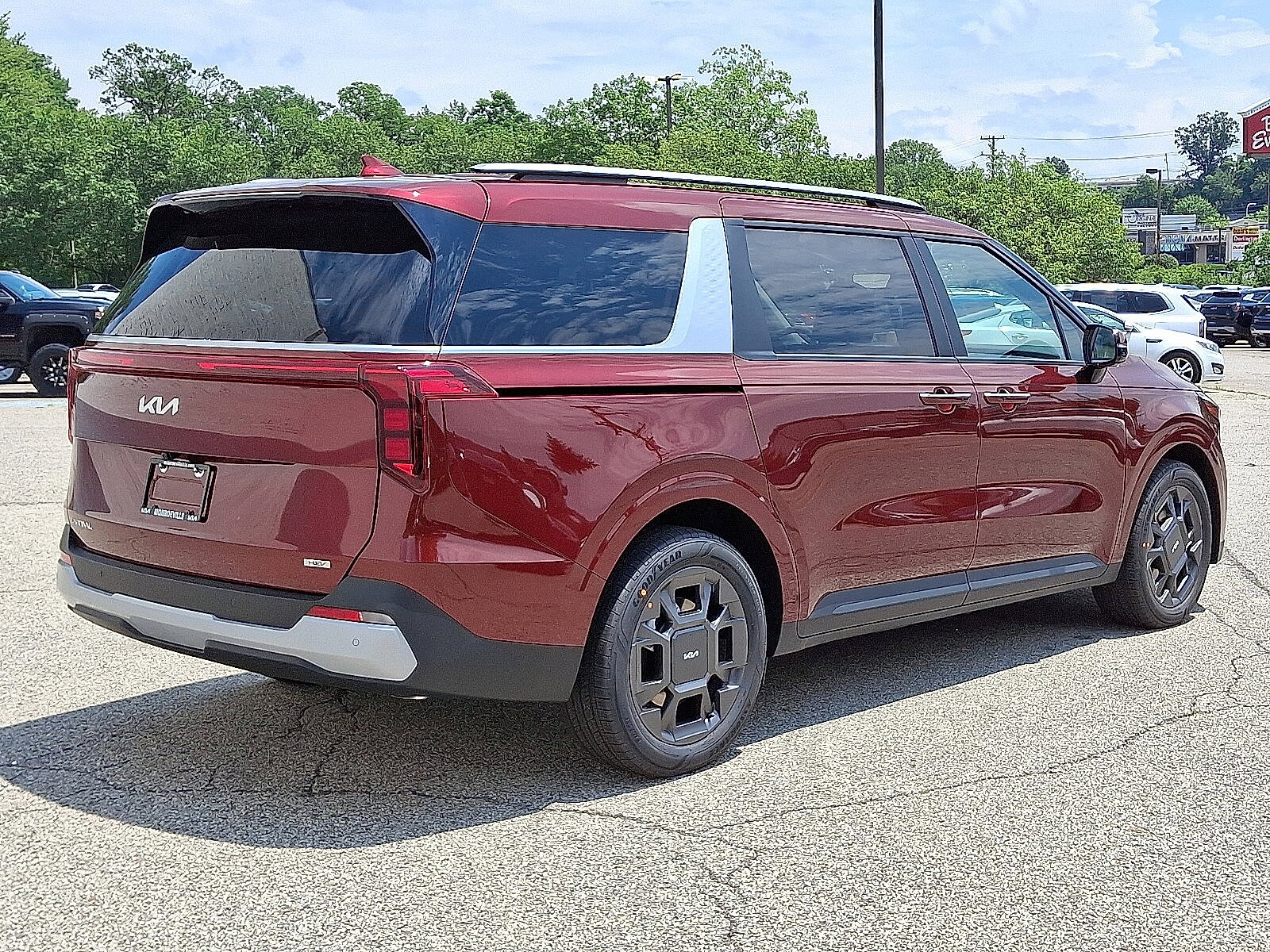 2026 Kia Carnival EX photo 3