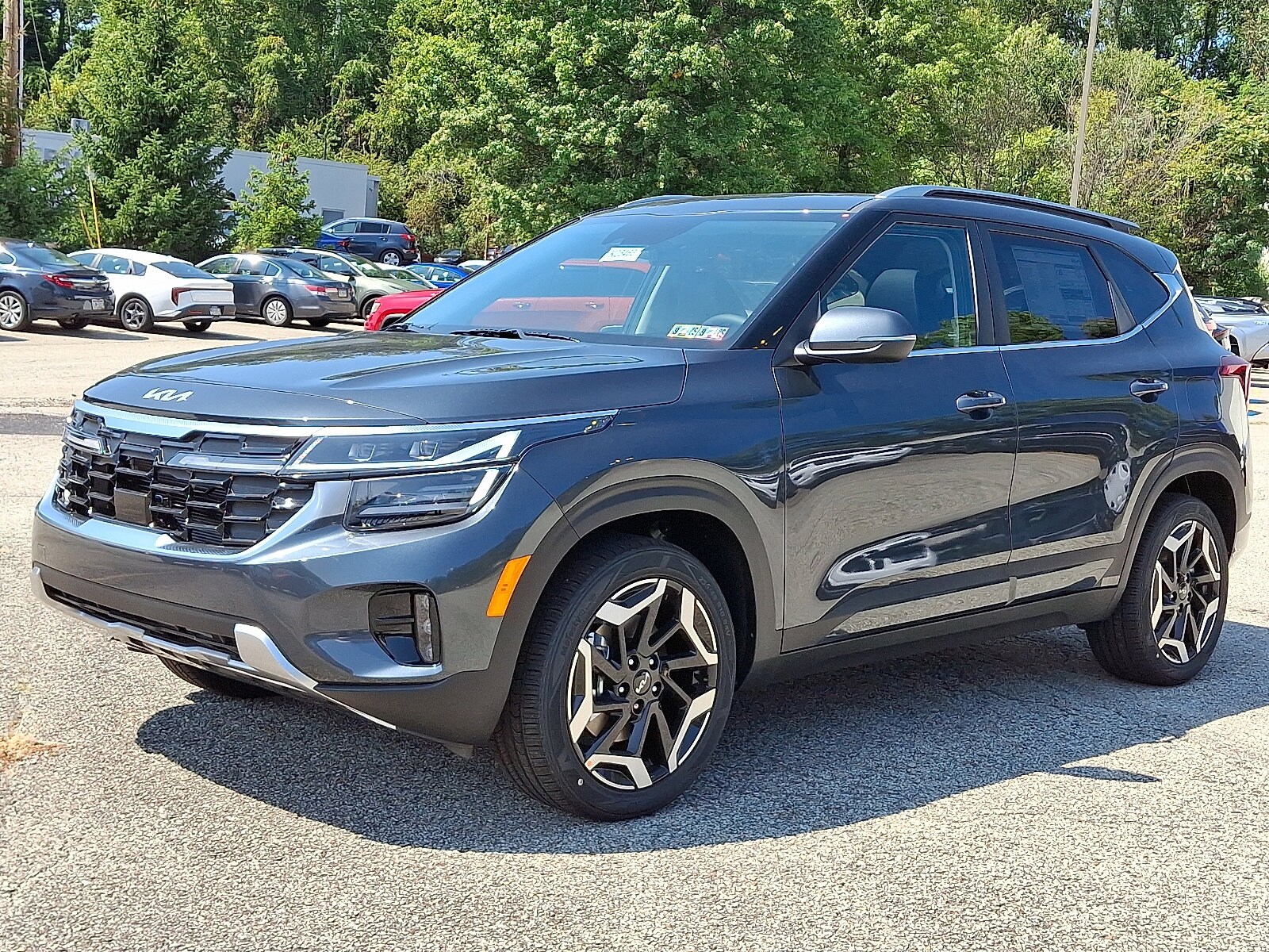 2026 Kia Seltos SX photo 2