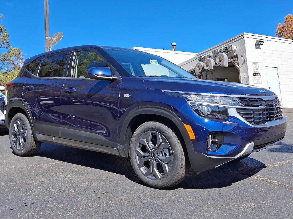 New 2026 Kia Seltos LX LX AWD