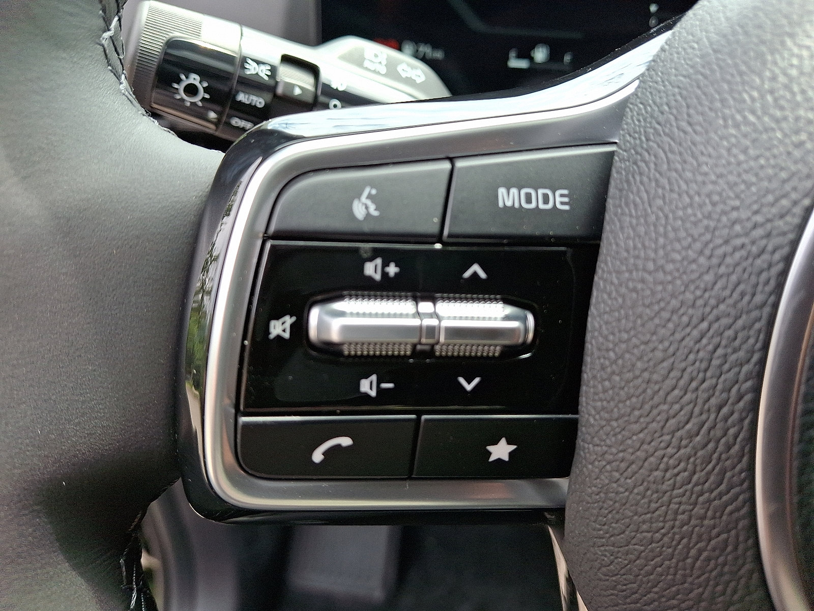 2026 Kia Carnival SX Prestige - Photo 11