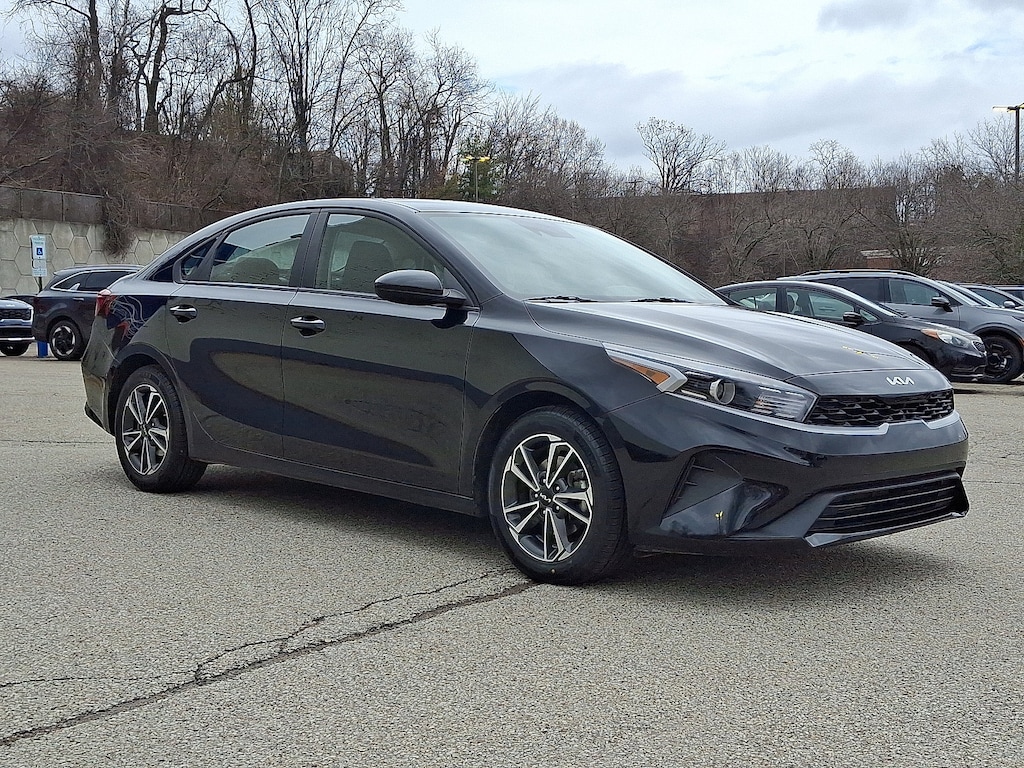 Used 2023 Kia Forte LXS LXS IVT