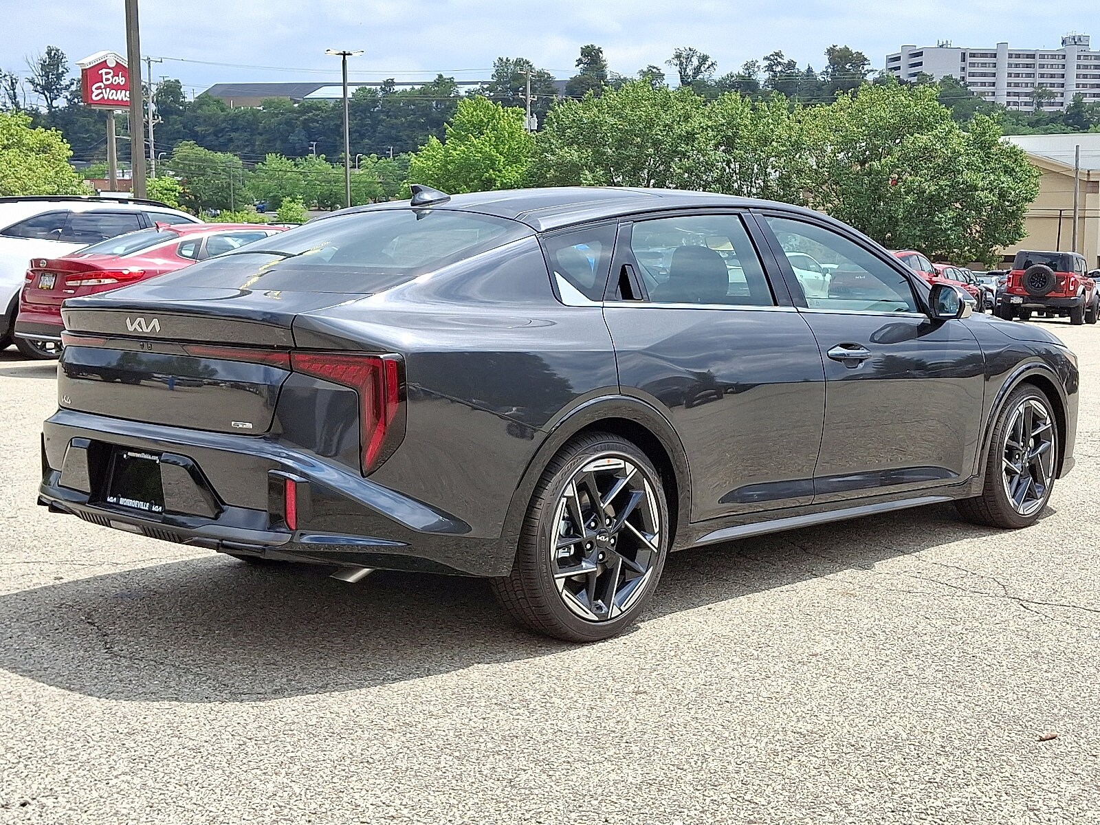 2025 Kia K4 GT-Line photo 4