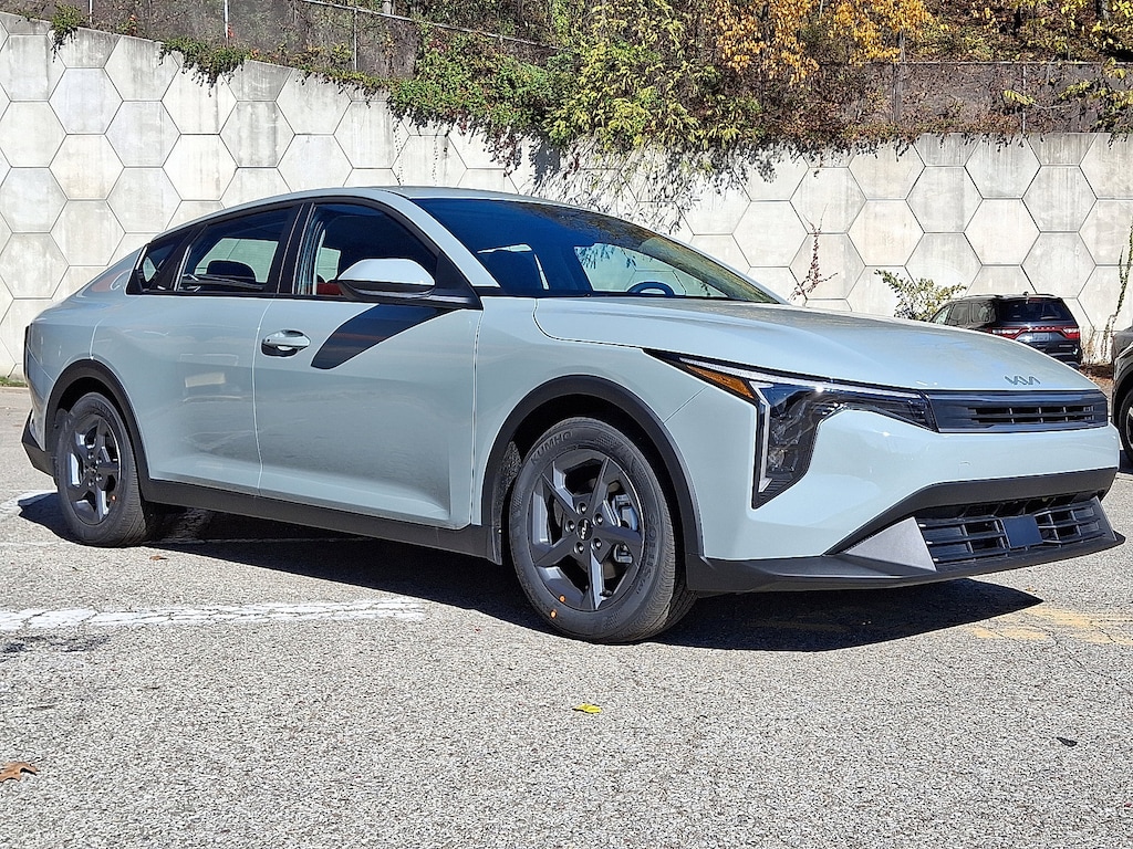 New 2025 Kia K4 LXS LXS FWD