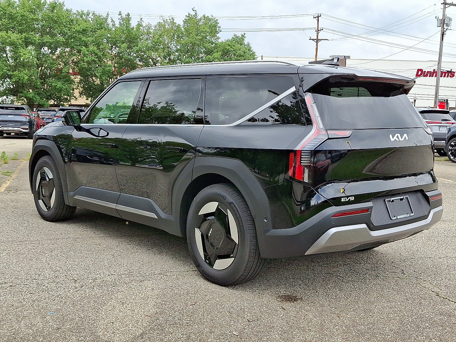 2026 Kia EV9 Wind AWD photo 2