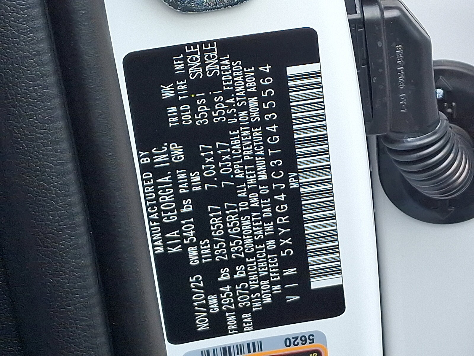 2026 Kia Sorento LX - Photo 11