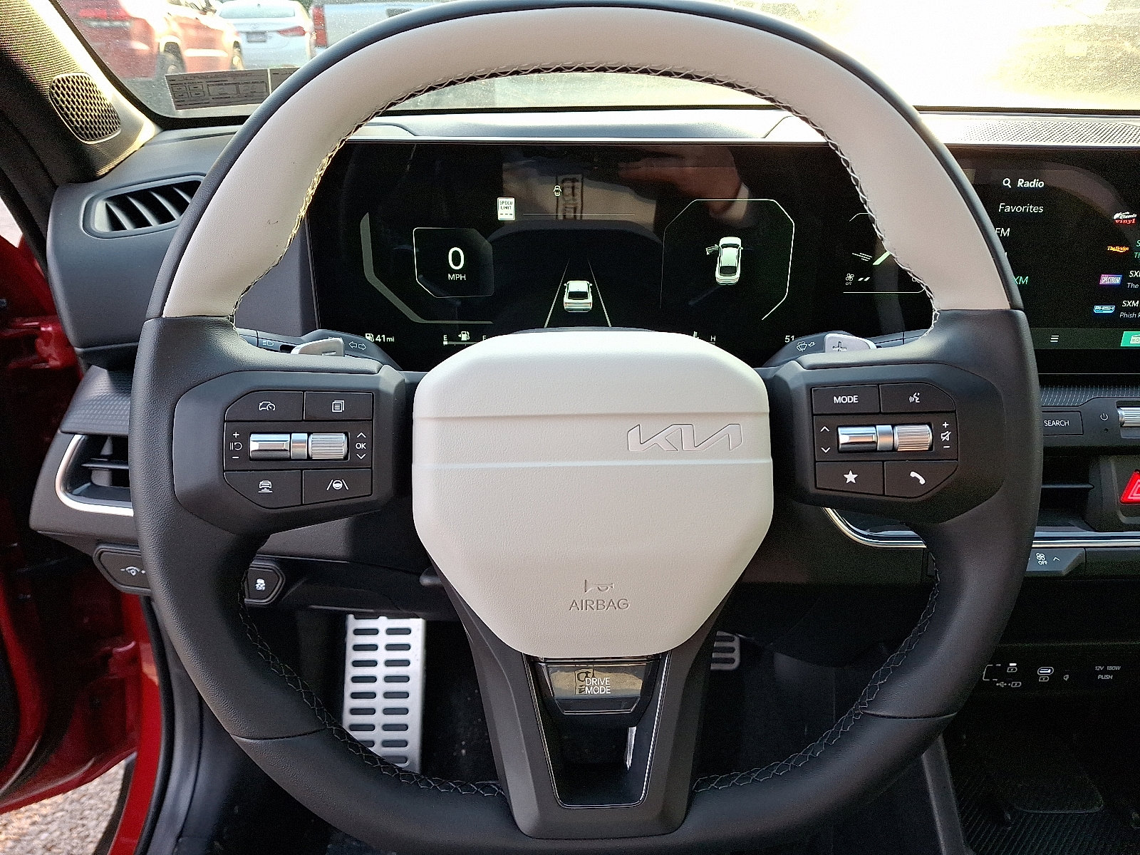 2025 Kia K4 GT-Line Turbo - Photo 11