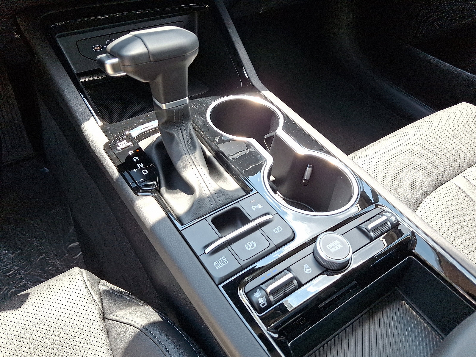 2026 Kia K5 EX - Photo 9