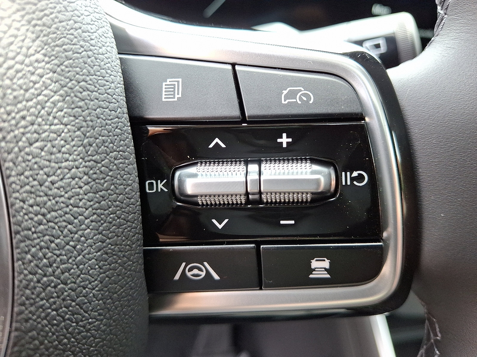 2026 Kia Carnival SX Prestige - Photo 12