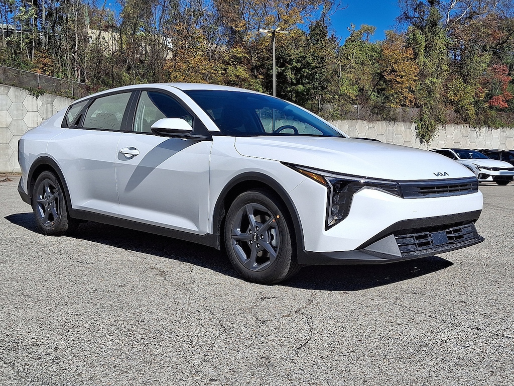 New 2025 Kia K4 LXS LXS FWD