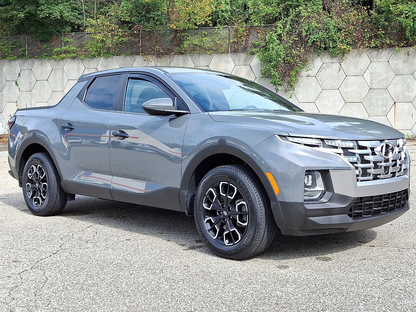 2022 Hyundai Santa Cruz SEL photo 2