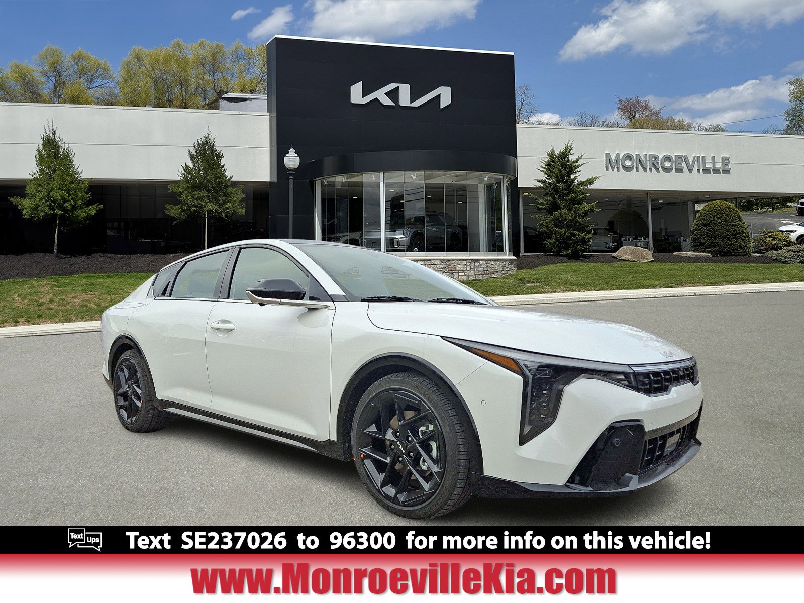 2025 Kia K4 GT-Line Turbo's photo