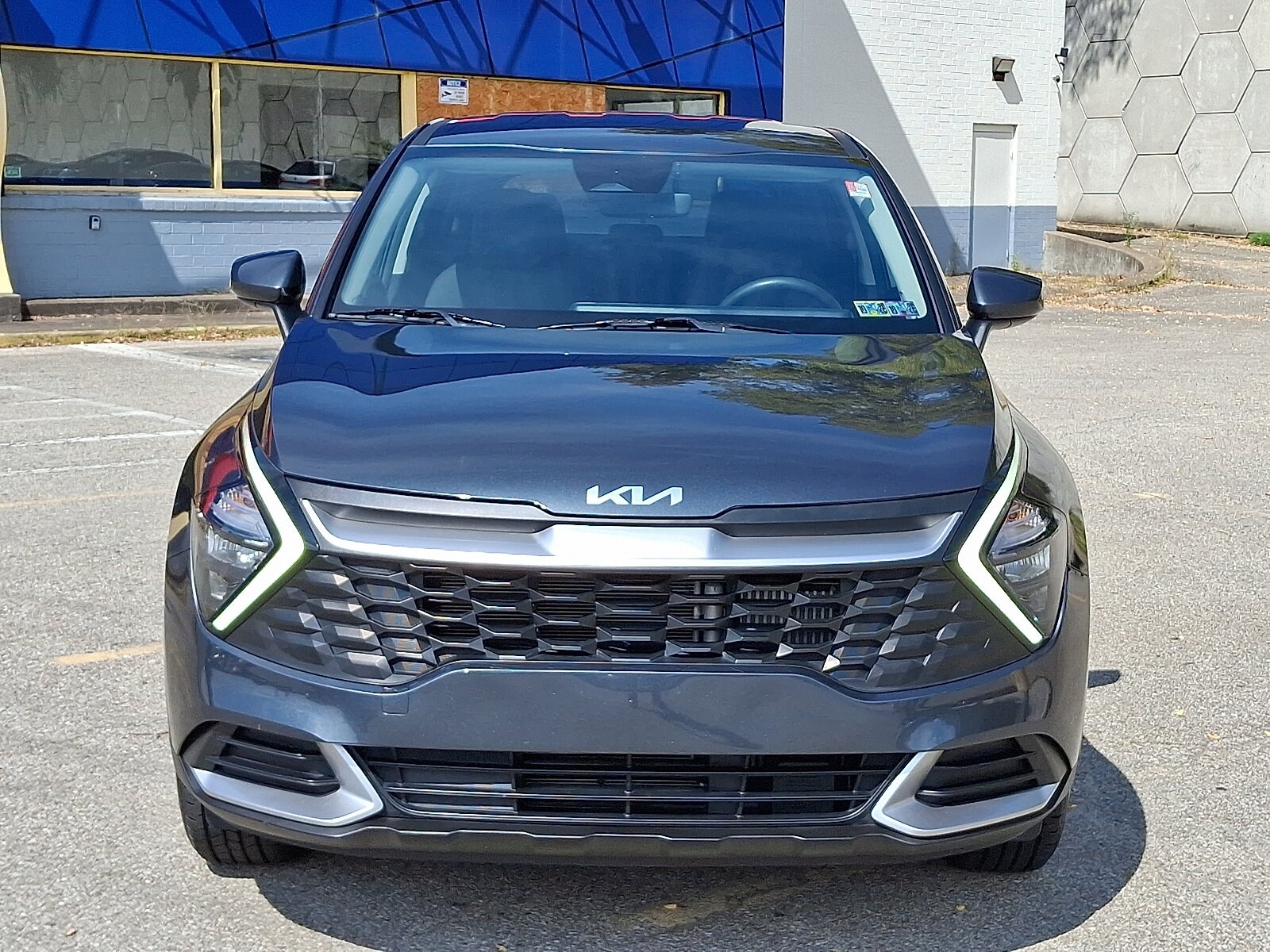 2023 Kia Sportage Hybrid LX photo 3