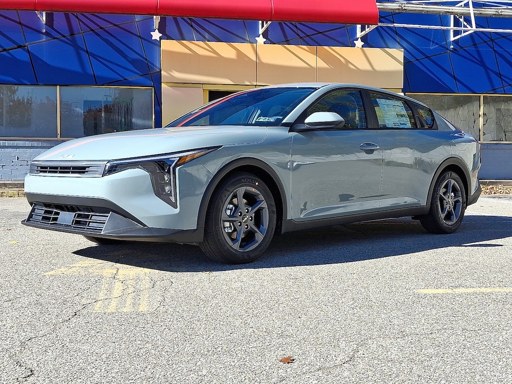New 2025 Kia K4 LXS LXS FWD