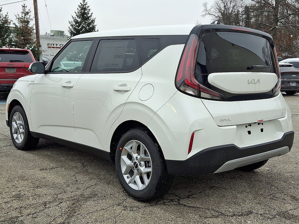 New 2025 Kia Soul LX LX FWD