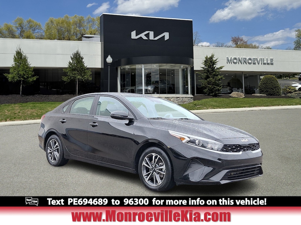 Certified 2023 Kia Forte LXS LXS IVT