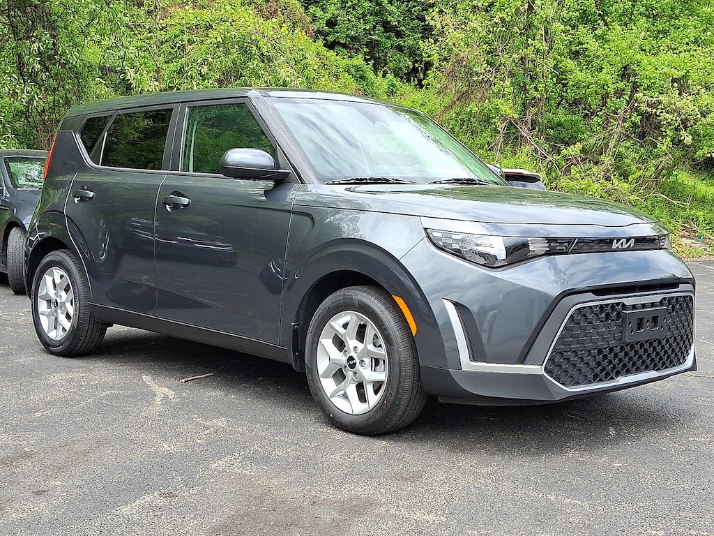 Certified 2025 Kia Soul LX LX FWD