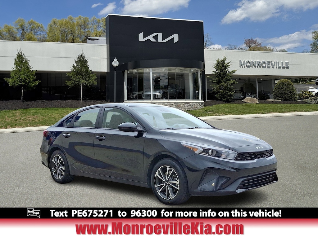 Used 2023 Kia Forte LXS LXS IVT