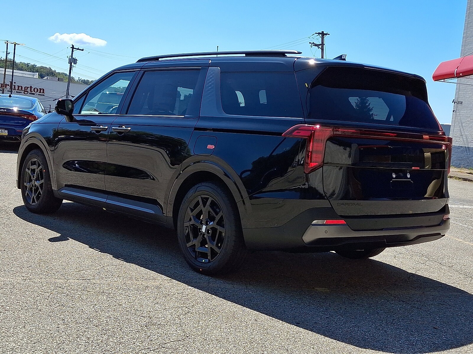 2026 Kia Carnival SX photo 2