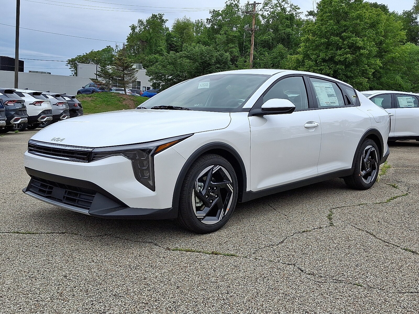 2025 Kia K4 EX photo 2
