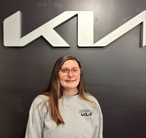 Staff member Haylee Woods from ID_9c85c1