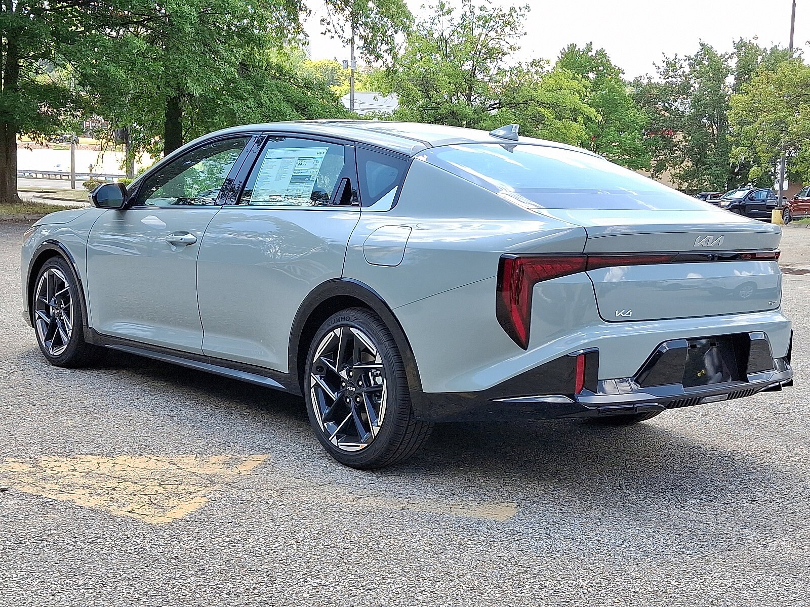 2025 Kia K4 GT-Line photo 4