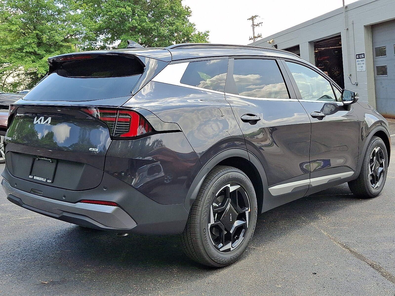 2026 Kia Sportage EX photo 3