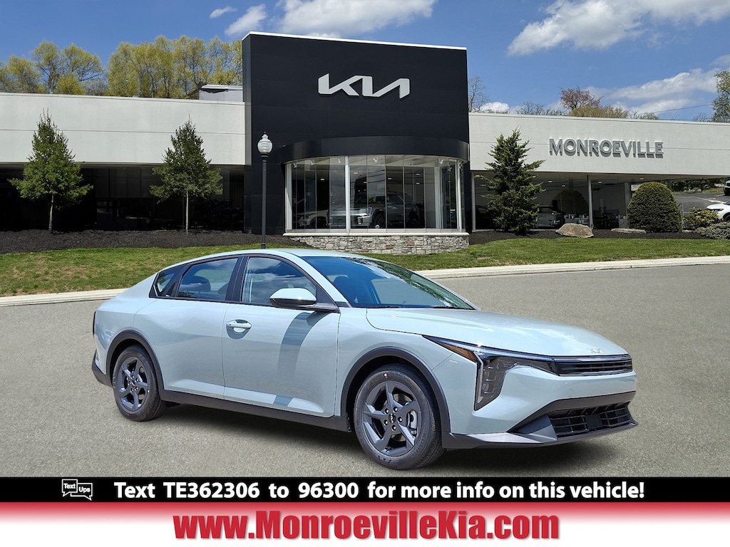 New 2026 Kia K4 LXS Sedan