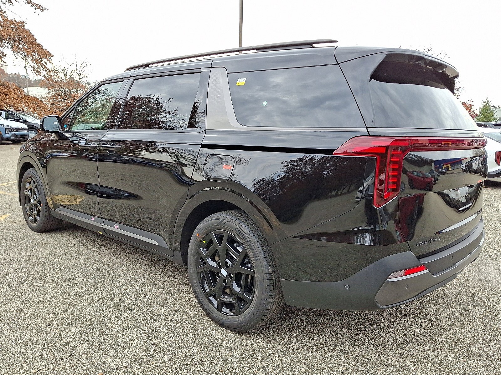 2026 Kia Carnival SX Prestige photo 4