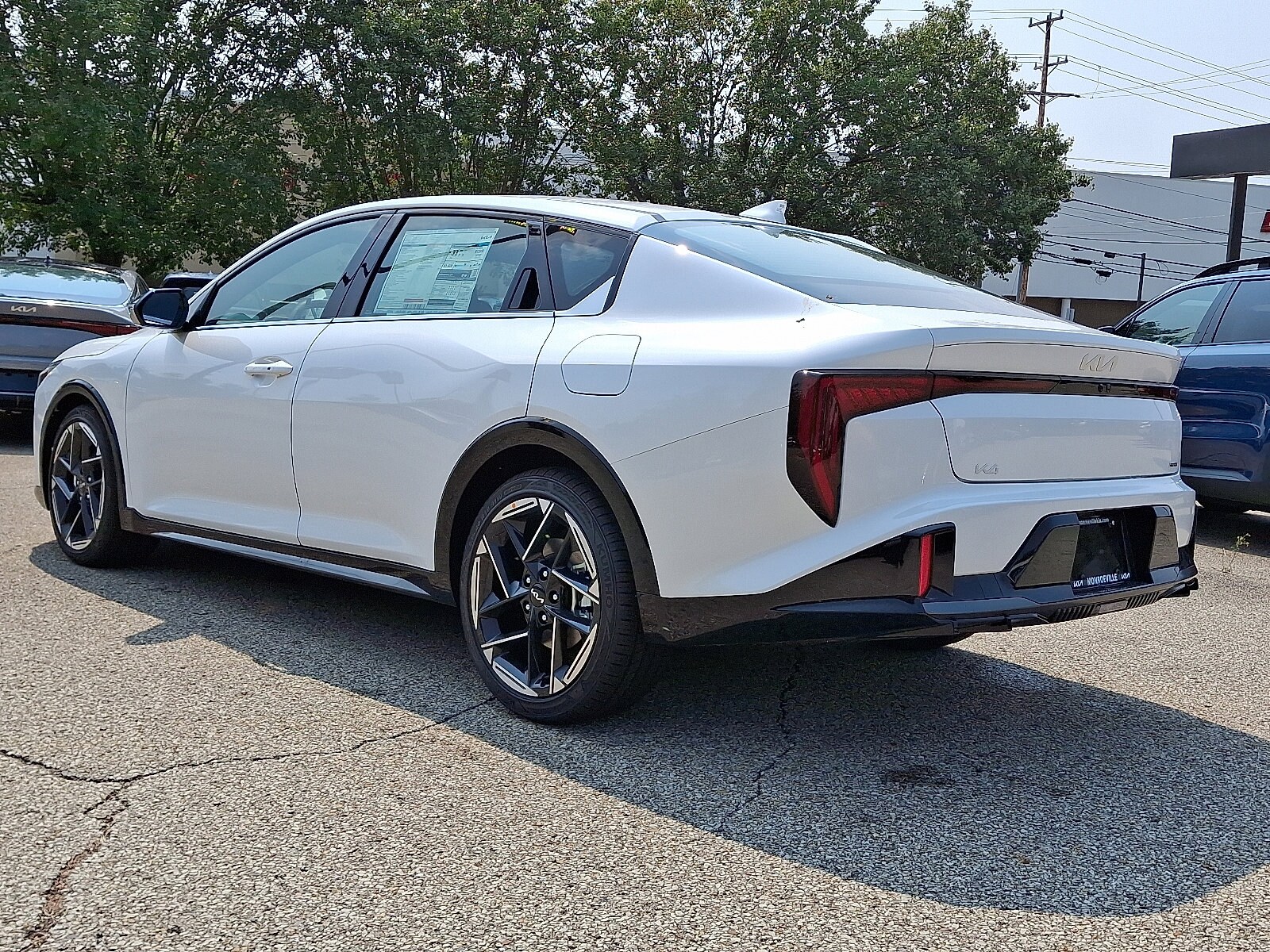 2025 Kia K4 GT-Line photo 3