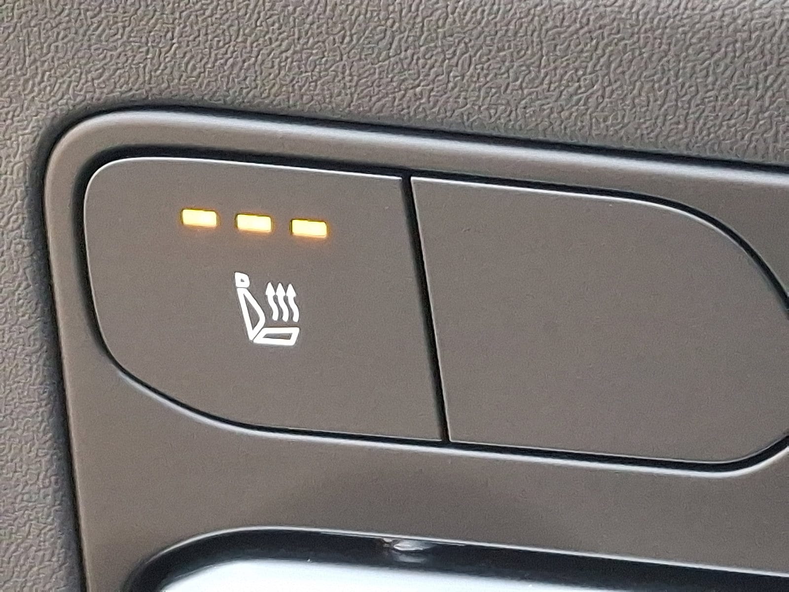 2025 Kia K4 GT-Line Turbo - Photo 13