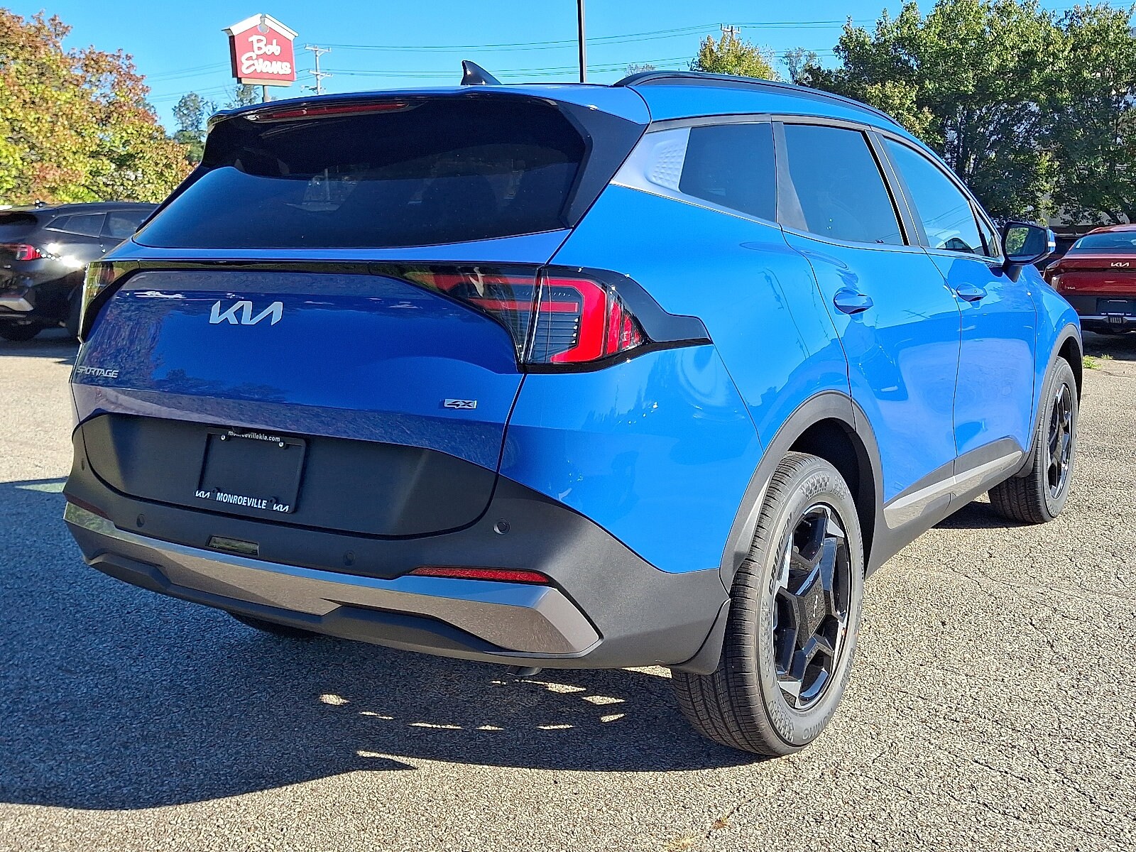 2026 Kia Sportage EX photo 4