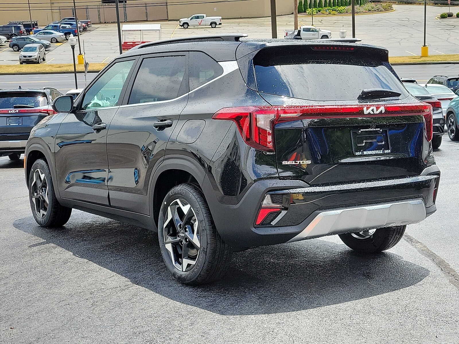 2025 Kia Seltos EX photo 4