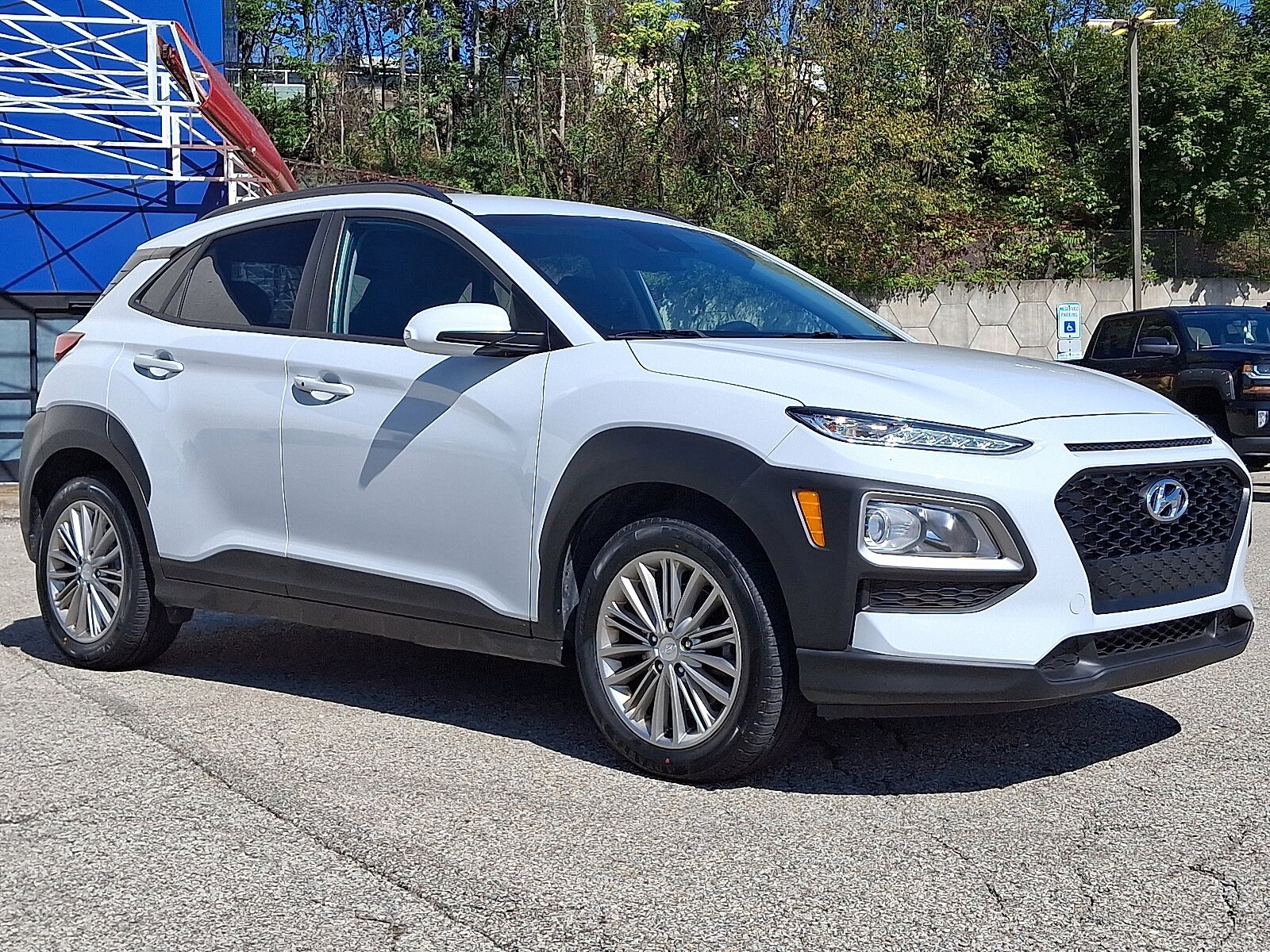 2019 Hyundai Kona SEL photo 2