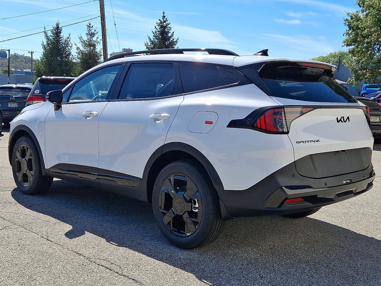 2026 Kia Sportage X-Line photo 2