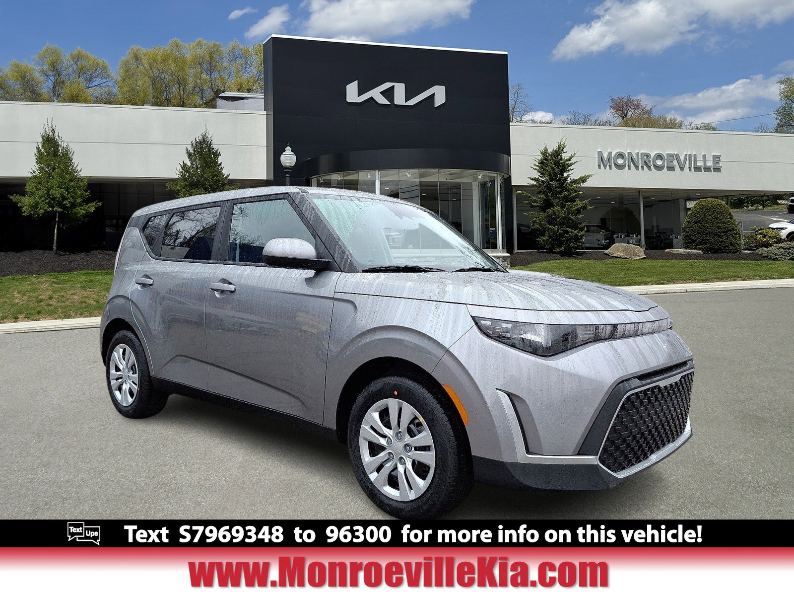 2025 Kia Soul LX's photo