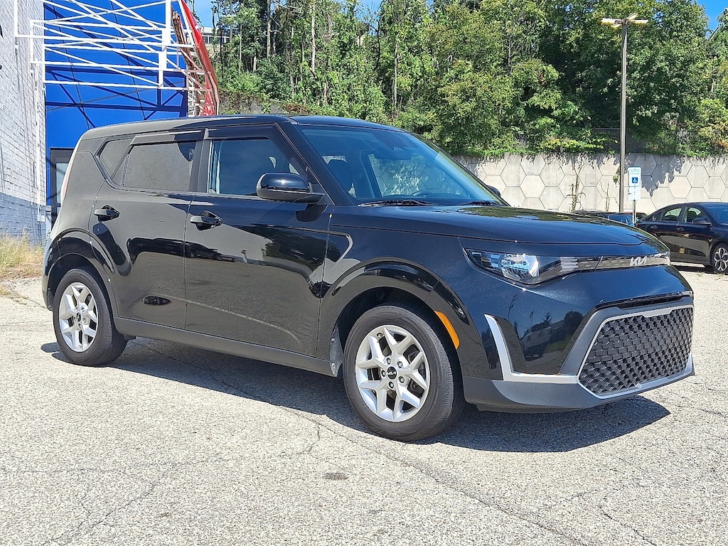Certified 2023 Kia Soul LX LX IVT