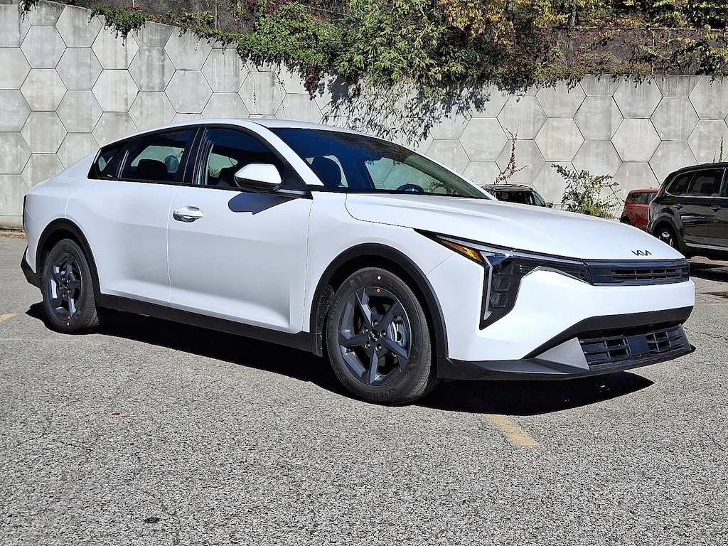New 2025 Kia K4 LXS LXS FWD