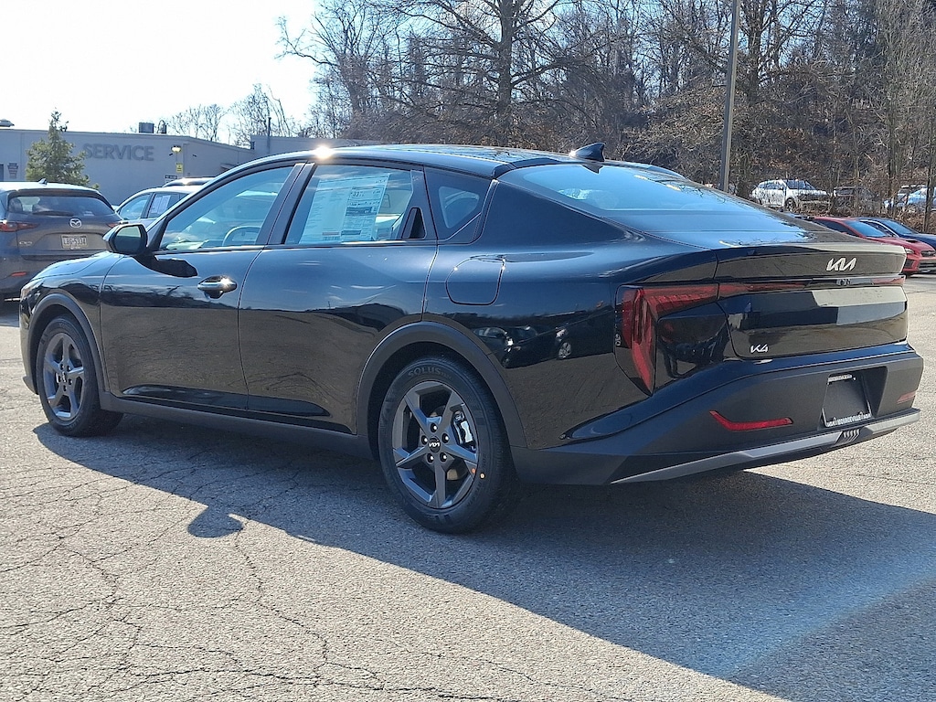New 2026 Kia K4 LXS Sedan