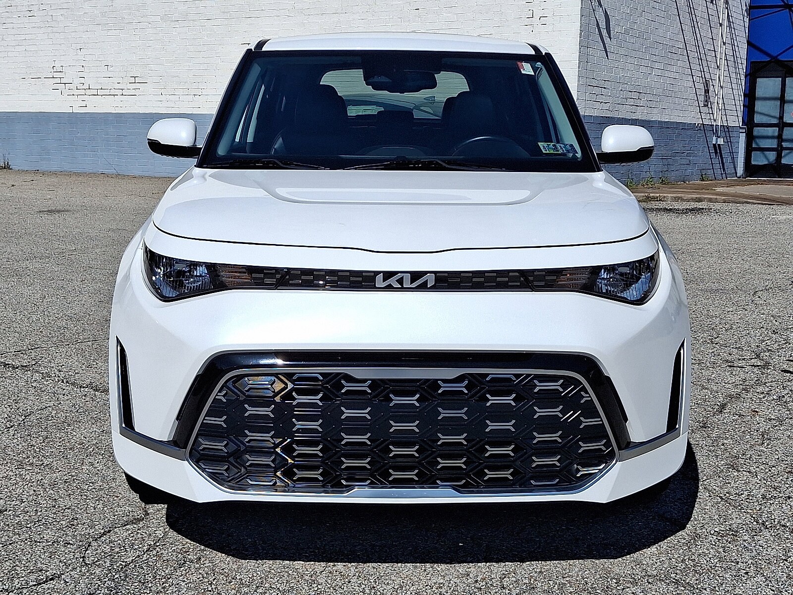 2023 Kia Soul GT-Line photo 2