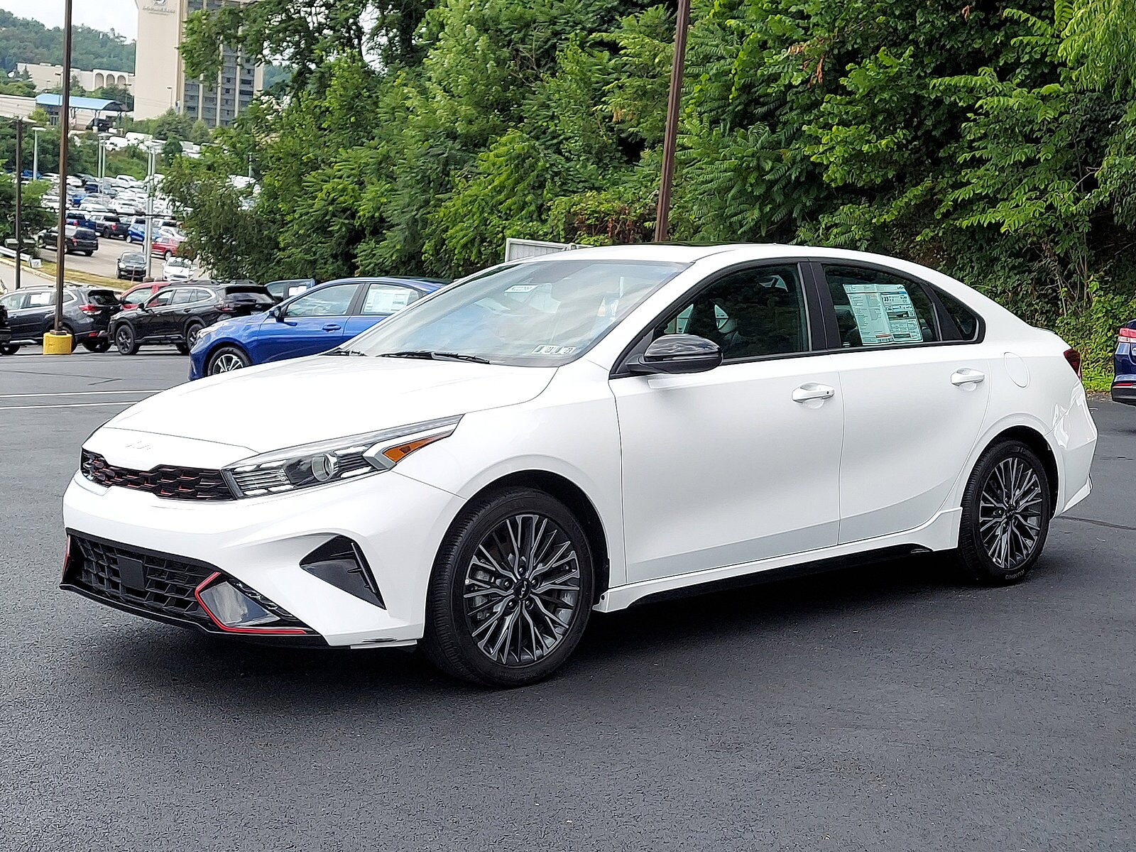 2022 Kia Forte GT-Line photo 2